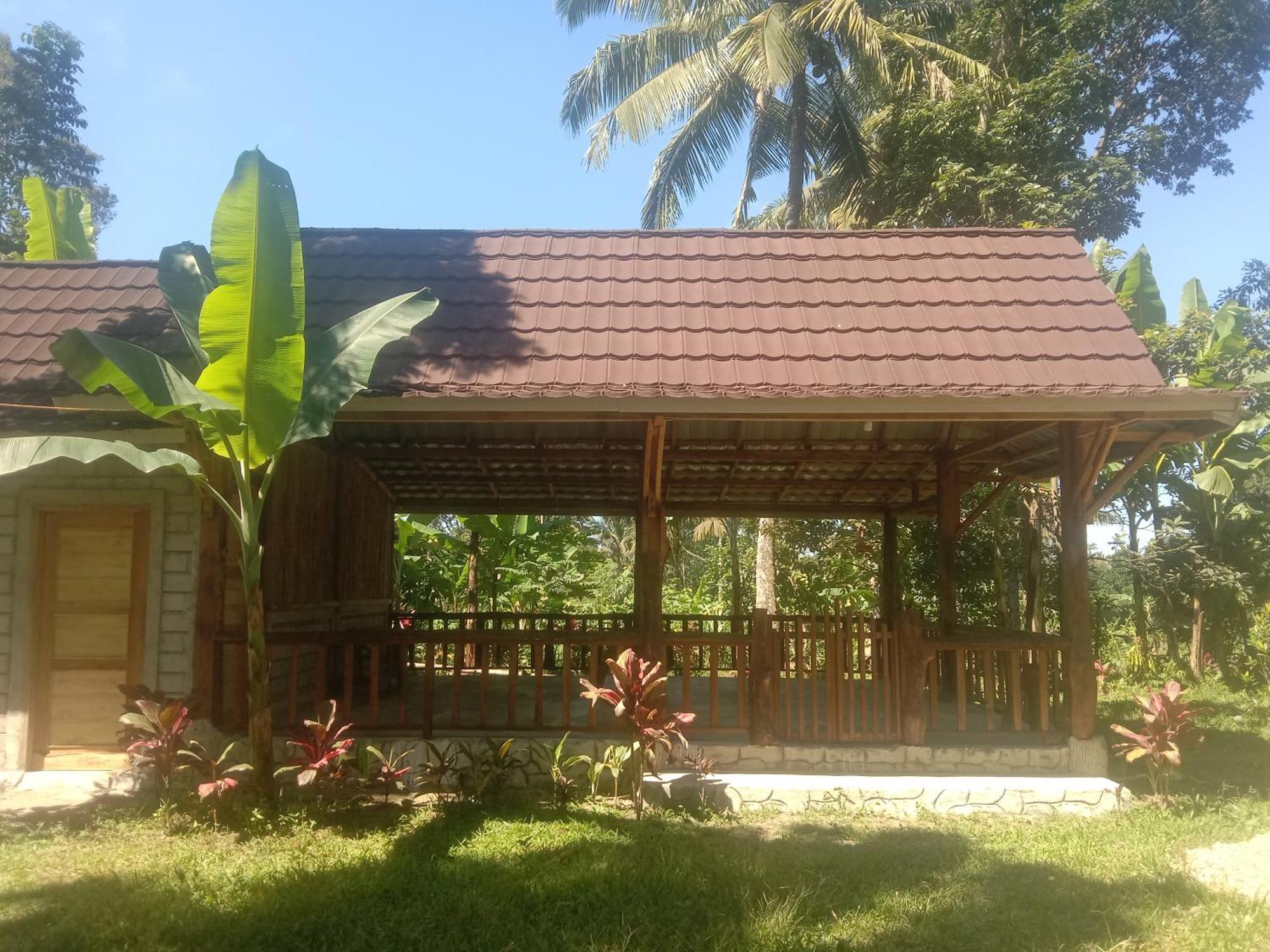 Banana Bungalows Tetebatu Exterior photo